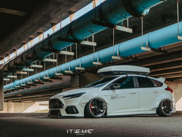 Wide body Ford Focus 3