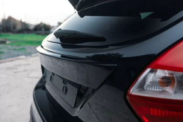 Spoiler Ford Focus 3