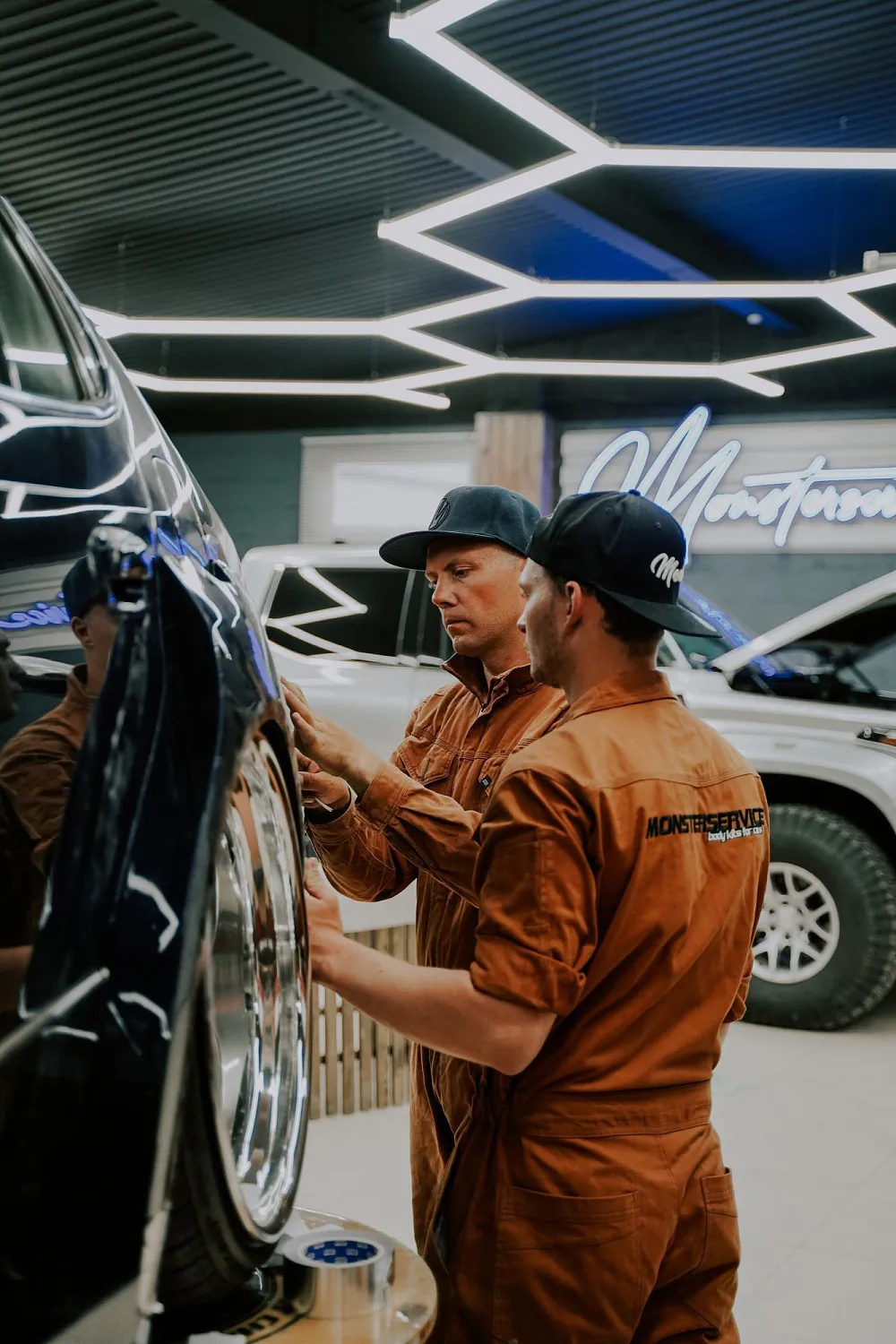 Video - Installation wide body kit Lexus GS160