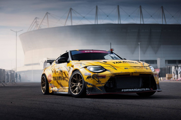 Hood Nissan RZ34