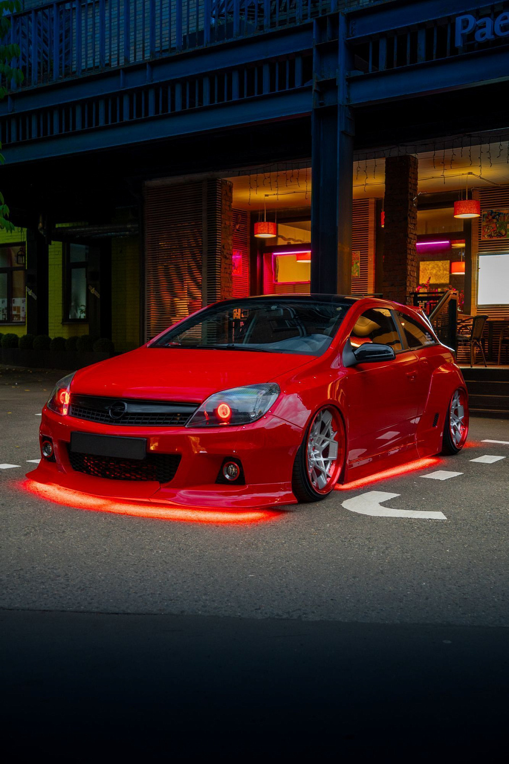 The first wide body Opel Astra!